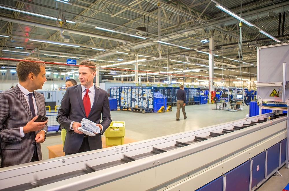 Mr. Sergey Rezvin, project manager at Vnukovo site, proud of newly installed Toshiba parcel sorting line
