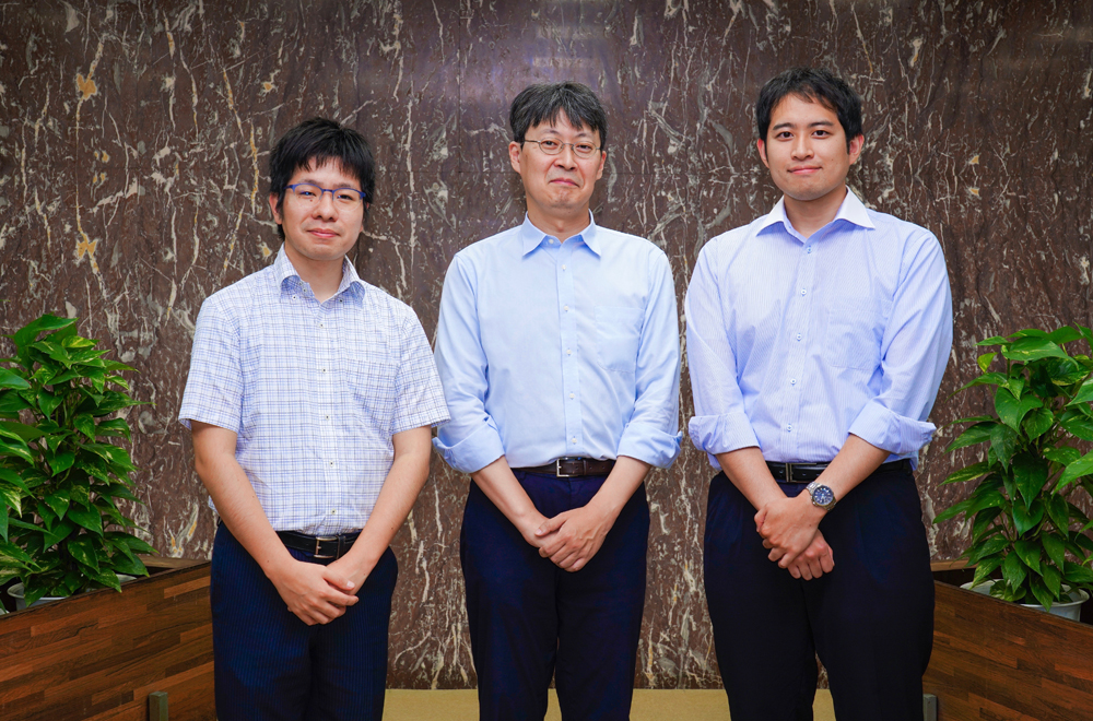 From left to right: Masaaki Takada, Hiromasa Shin, and Yoshiaki Shiga