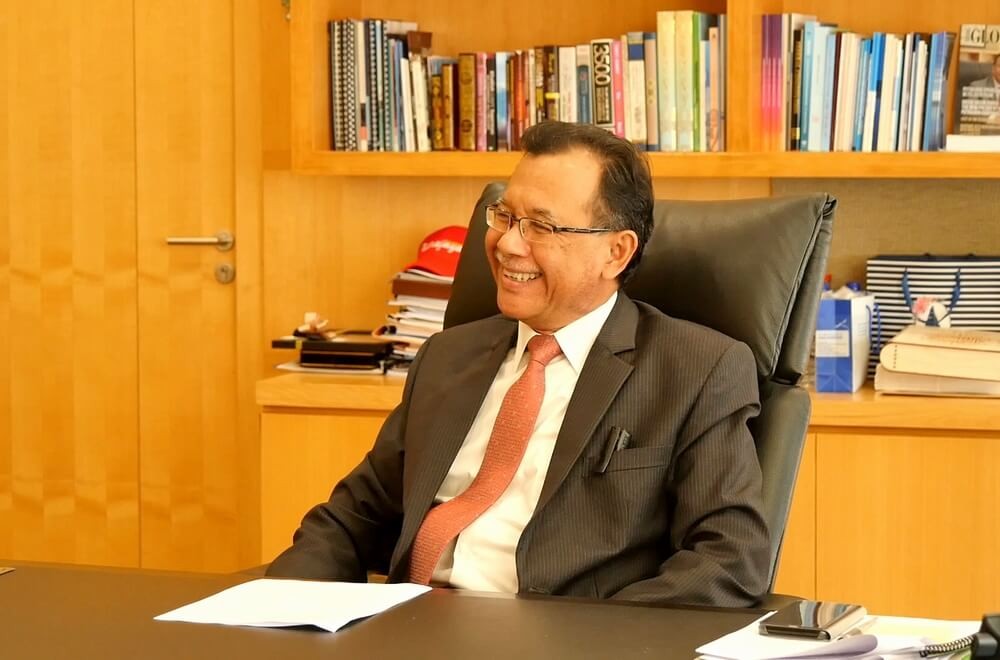 Datuk Seri Hasim Ismail, President of Putrajaya Corporation, discussing “Putrajaya Green City 2025”