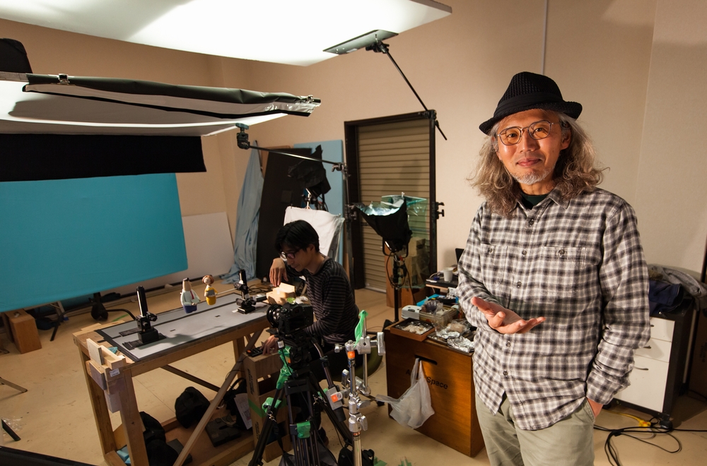 IMAGE OF MR. ITO AT HIS STUDIO