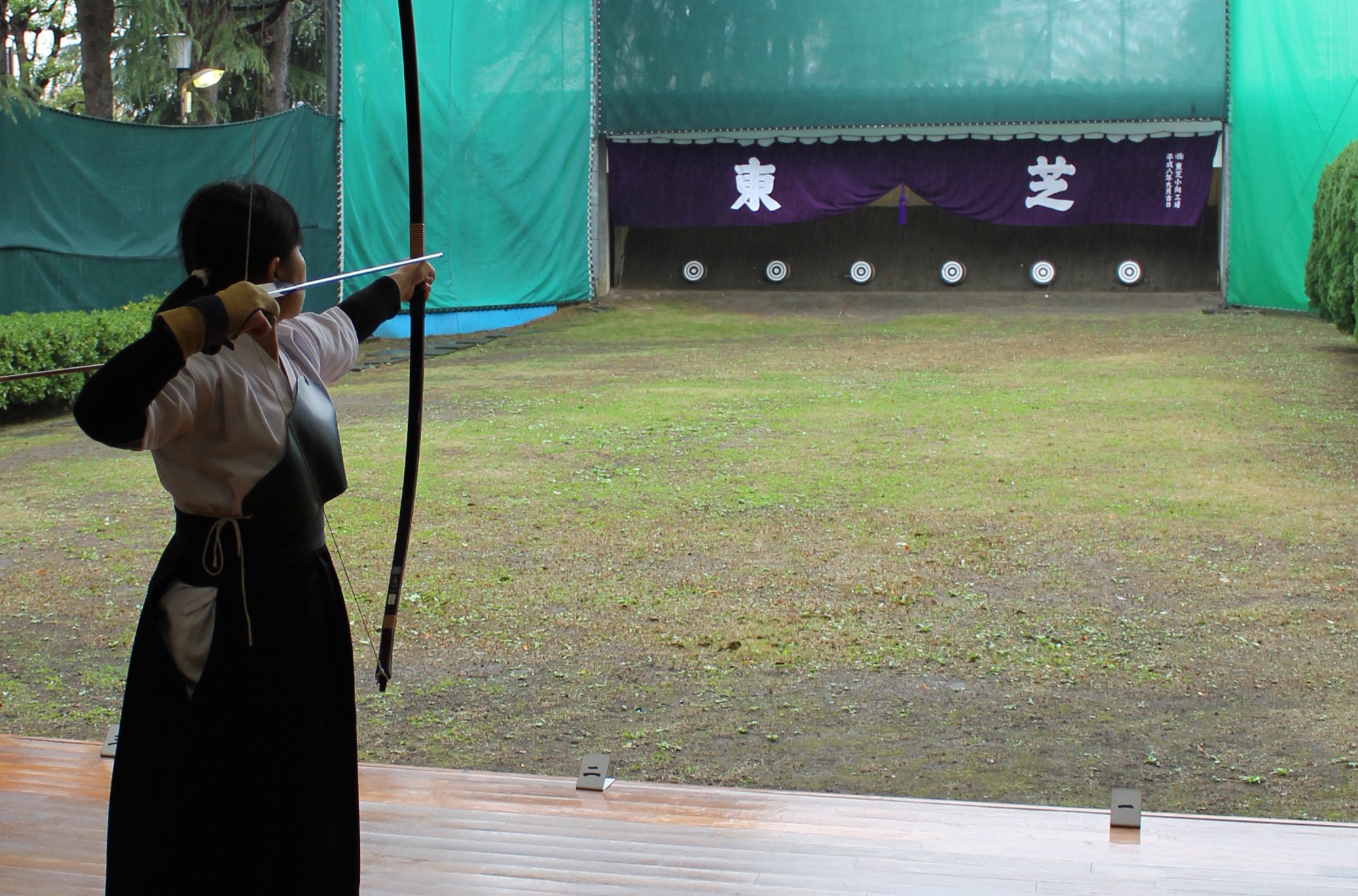 Toshiba’s young engineers: Drawing on the spirit of kyudo to improve reliability