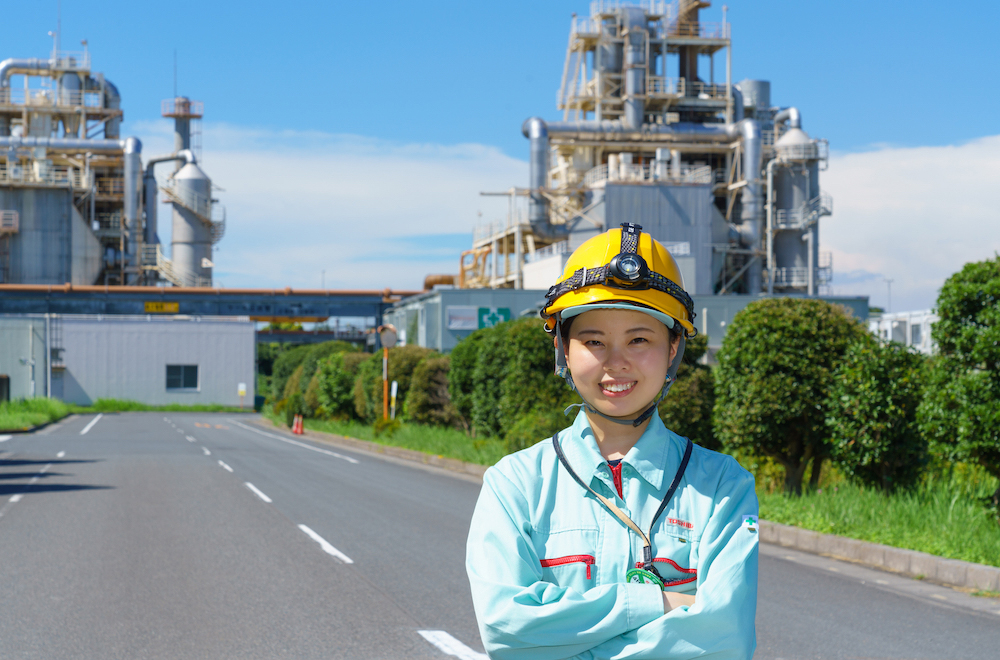 Toshiba’s young engineers: Refining abilities to support infrastructure by working on-site