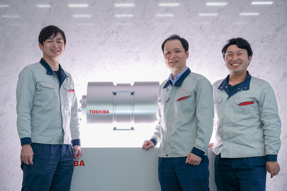 Young engineers who contributed to the development of the superconducting motor