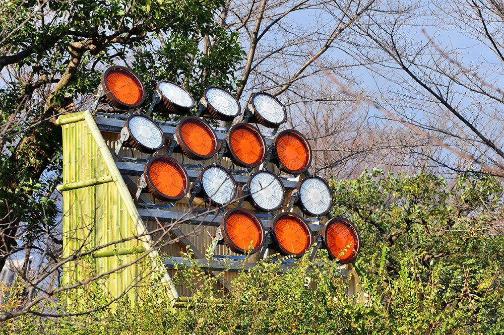 東寺　設置したLED投光器は寿命6万時間（既設器具の約5倍）