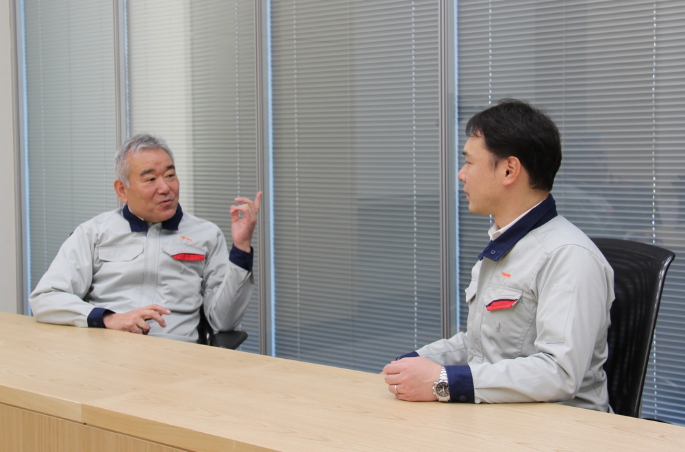 住吉氏(左)、高見氏(右)