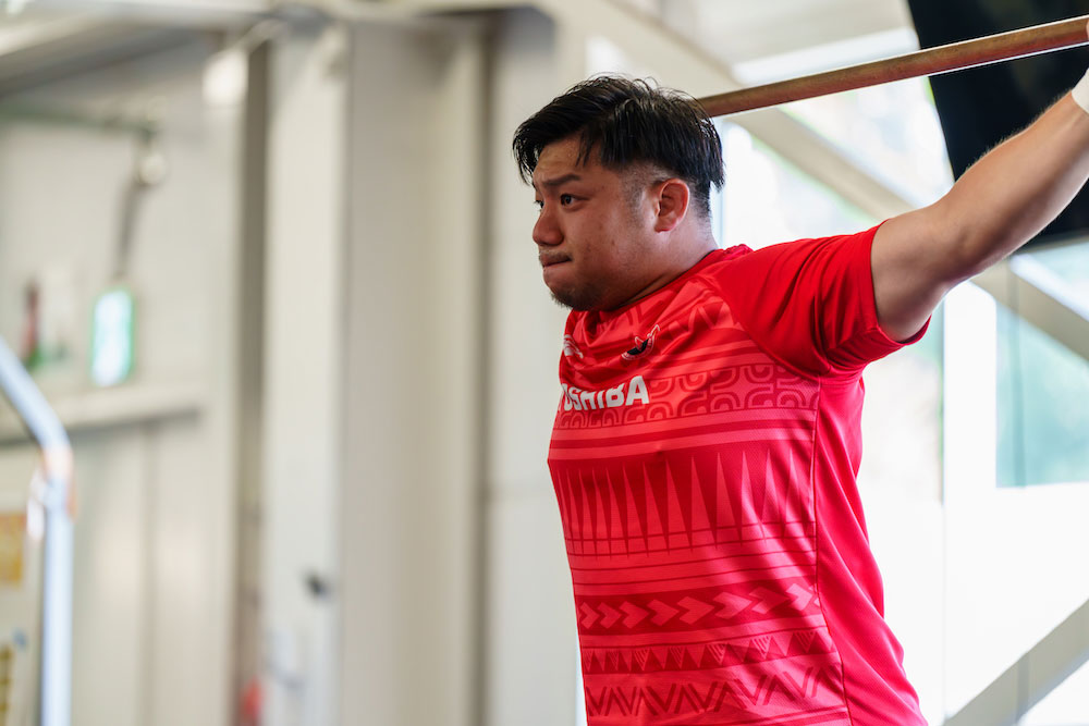 トレーニングに励む橋本選手