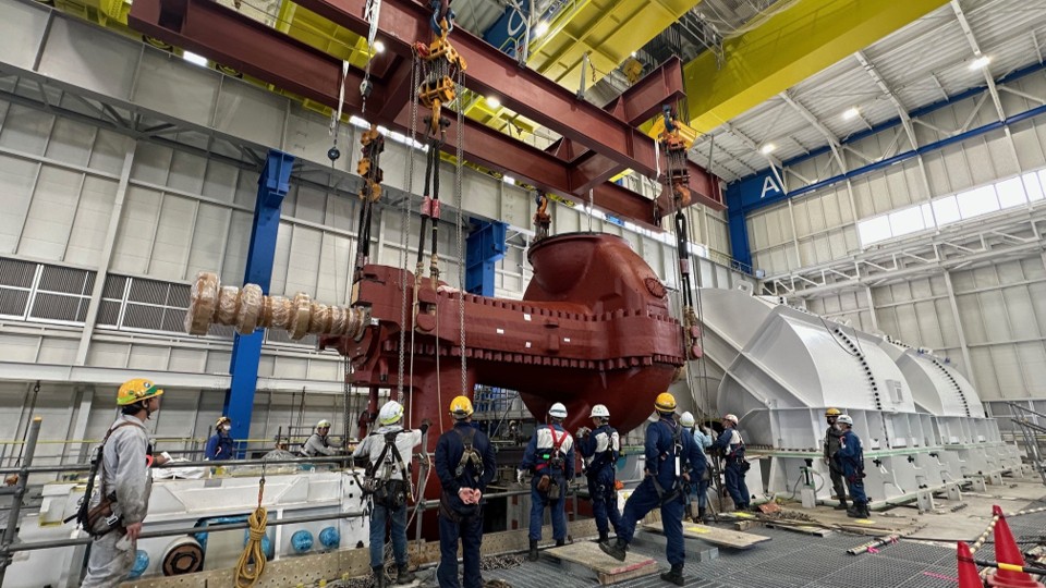 3号機蒸気タービン据付の様子 